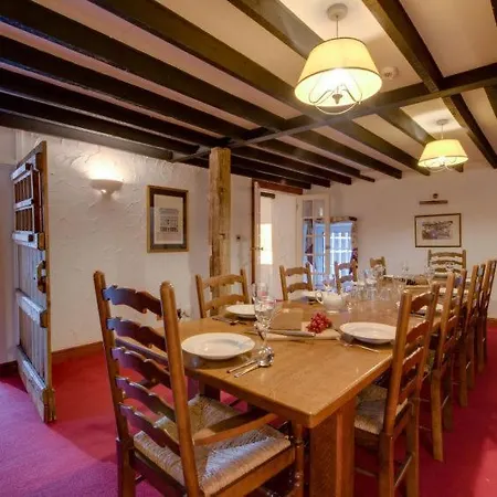 Sleeps 11 Wifi بيت للعطل جراسمير